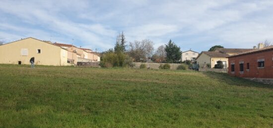 Terrain à bâtir à Saint-Julien-les-Rosiers, Occitanie