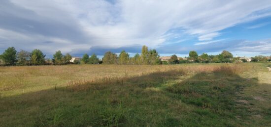 Terrain à bâtir à Jonquières-Saint-Vincent, Occitanie