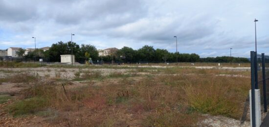 Terrain à bâtir à Laudun-l'Ardoise, Occitanie